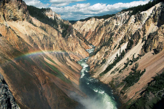 Must-See Adventures in Yellowstone and Grand Tetons: Nature’s Wonders Unveiled